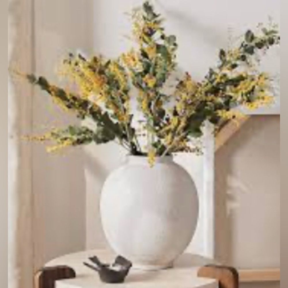 Brand New LE TAUCI White Sandstone Round Vase 10” Modern Minimalist Home Decor